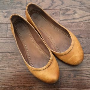 Frye Carson Ballet flats size 9